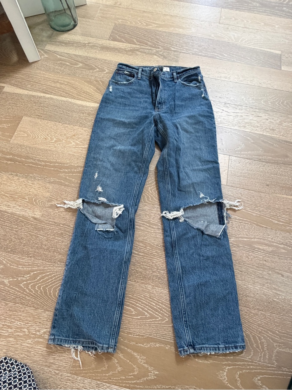 Abercrombie and fitch the 90’s straight ultra high rise Jeans- never worn